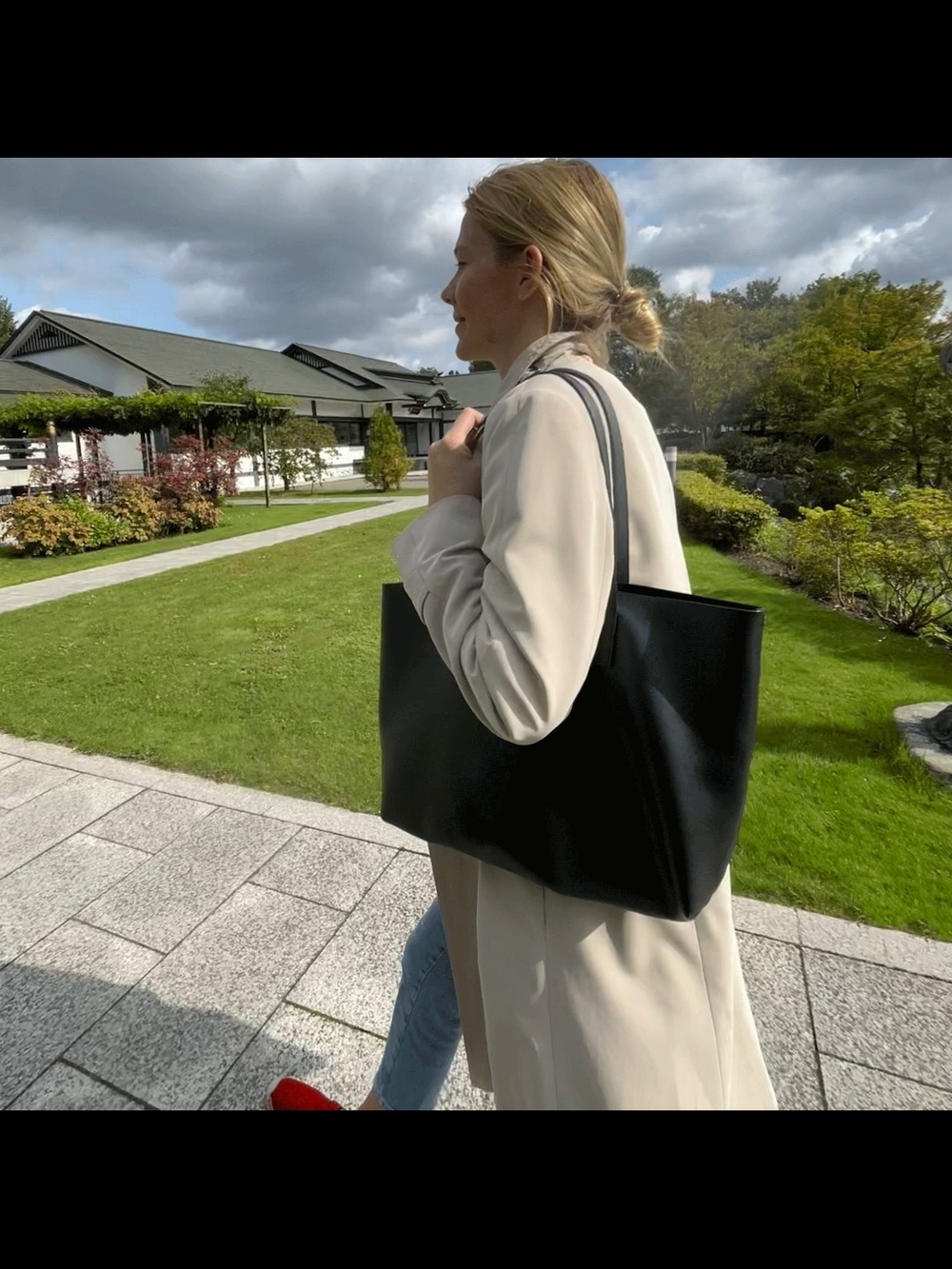 Freya Estephan Black Leather Tote Bag - Minimal Women's Everyday Shoulder Bag